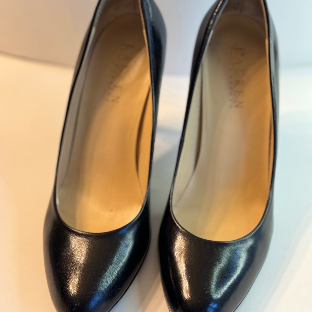 Ralph Lauren black Leather pumps